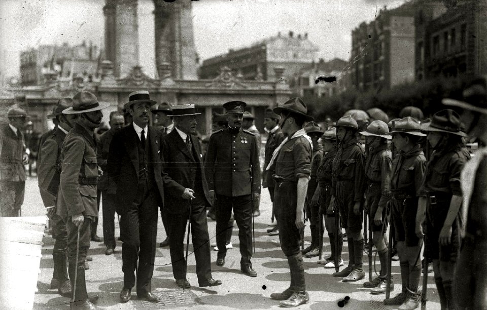 Visita de los boys scouts a San Sebastián (1 de 4) - Fondo Car-Kutxa Fototeka