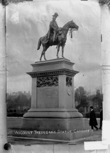 Viscount Tredegar's Statue, Cardiff (4641255)