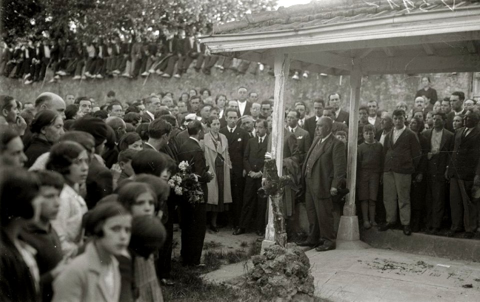 Visita de diferentes personalidades a localidades de Gipuzkoa y Bizkaia, entre ellas se encuentran Telesforo Monzon, Teodoro Hernandorena y José Antonio Aguirre Lekube (10 de 27) - Fondo Car-Kutxa Fototeka