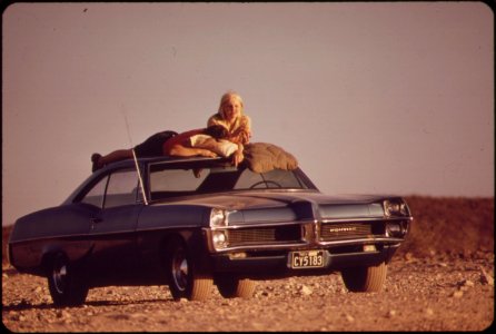 Visitors-sunbathing-at-lake-mead-may-1972 7136411849 o
