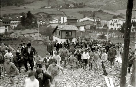 Visita del general Miguel Primo de Rivera a una localidad (3 de 10) - Fondo Car-Kutxa Fototeka