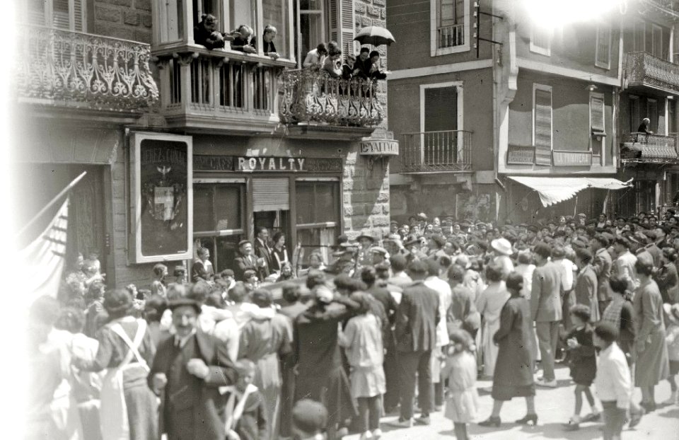 Visita del púgil Paulino Uzcudun a la localidad de Zarautz (1 de 4) - Fondo Car-Kutxa Fototeka