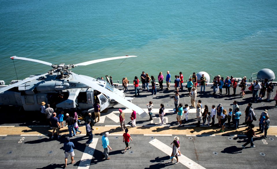 Visitors tour USS America during San Francisco Fleet Week 141013-N-LD343-013