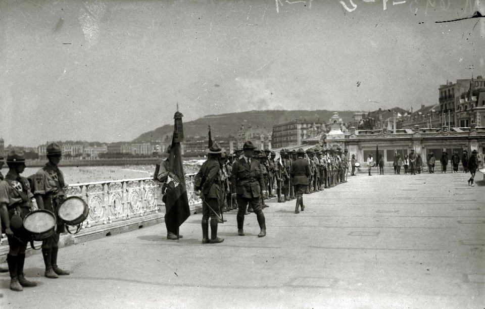 Visita de los boys scouts a San Sebastián (2 de 4) - Fondo Car-Kutxa Fototeka