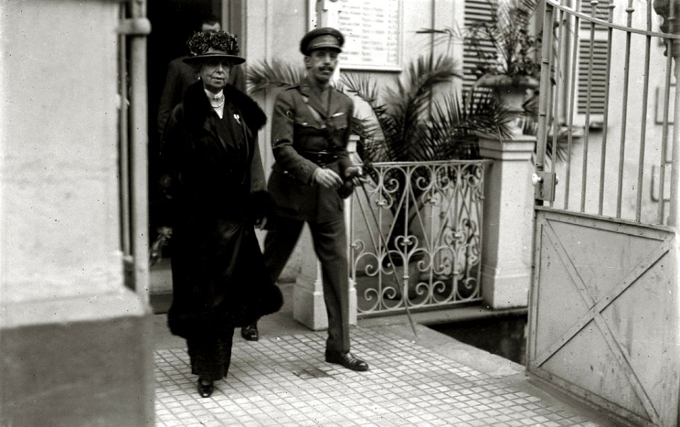 Visita del rey Alfonso XIII, la reina María Cristina y el infante Don Jaime a la estación del Norte (2 de 4) - Fondo Car-Kutxa Fototeka