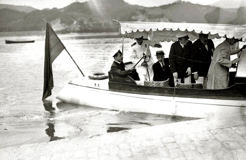 Visita del rey Alfonso XIII a Zumaia (6 de 14) - Fondo Car-Kutxa Fototeka