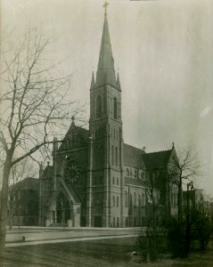 Visitation Church, Chicago, between 1913 and 1914 (NBY 808)