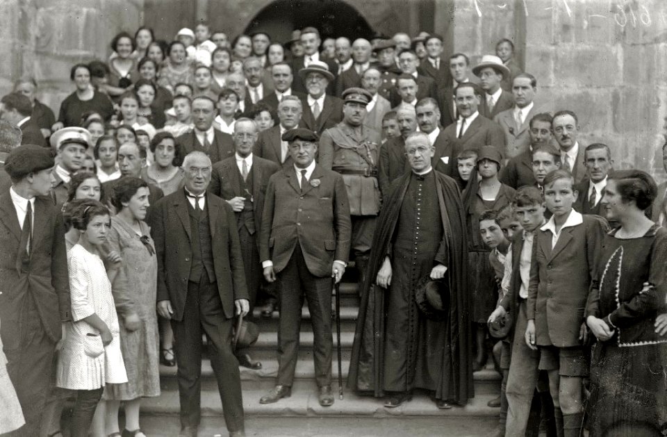 Visita del general Miguel Primo de Rivera a la localidad de Oñati (2 de 12) - Fondo Car-Kutxa Fototeka