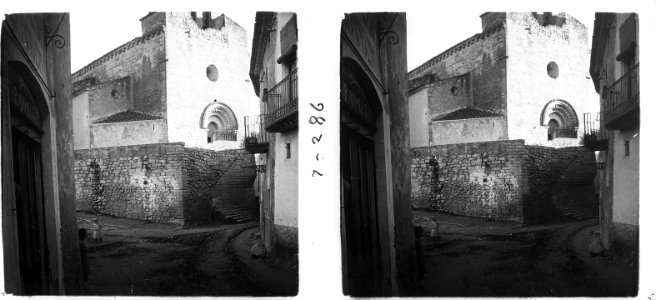 Vista d'una església a Vinaixa