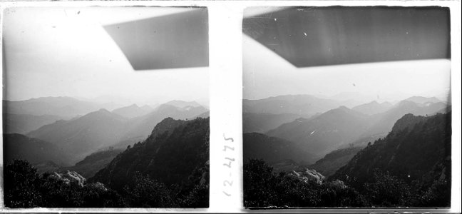 Vista d ' una vall a contrallum