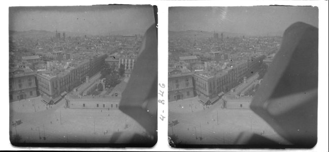 Vista de Barcelona des del monument a Colom
