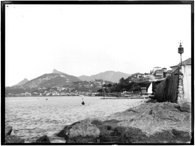 Vista de Botafogo, à direita, trecho do Morro da Viúva - 2