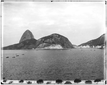 Vista de Botafogo, vendo-se ao fundo o Pão de Açúcar
