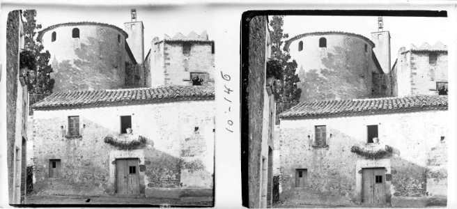 Vista de l'absis de l'església del castell de Vullpellac