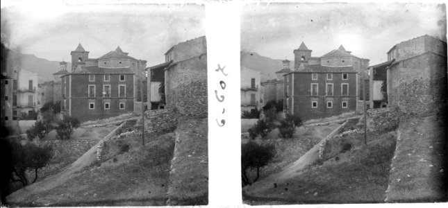 Vista de l'església de Santa Maria de Cornudella de Montsant