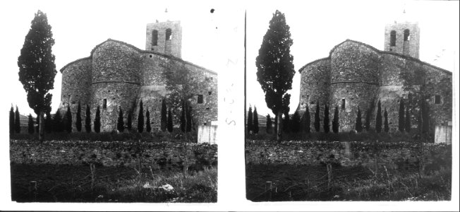 Vista de l'absis de Santa Cecília de Terrades