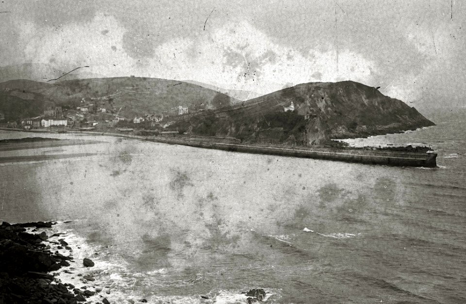 Vista de la localidad de Zumaia (1 de 1) - Fondo Car-Kutxa Fototeka