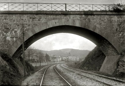 Vista de la localidad de Ordizia desde el puente Upabi (1 de 1) - Fondo Car-Kutxa Fototeka