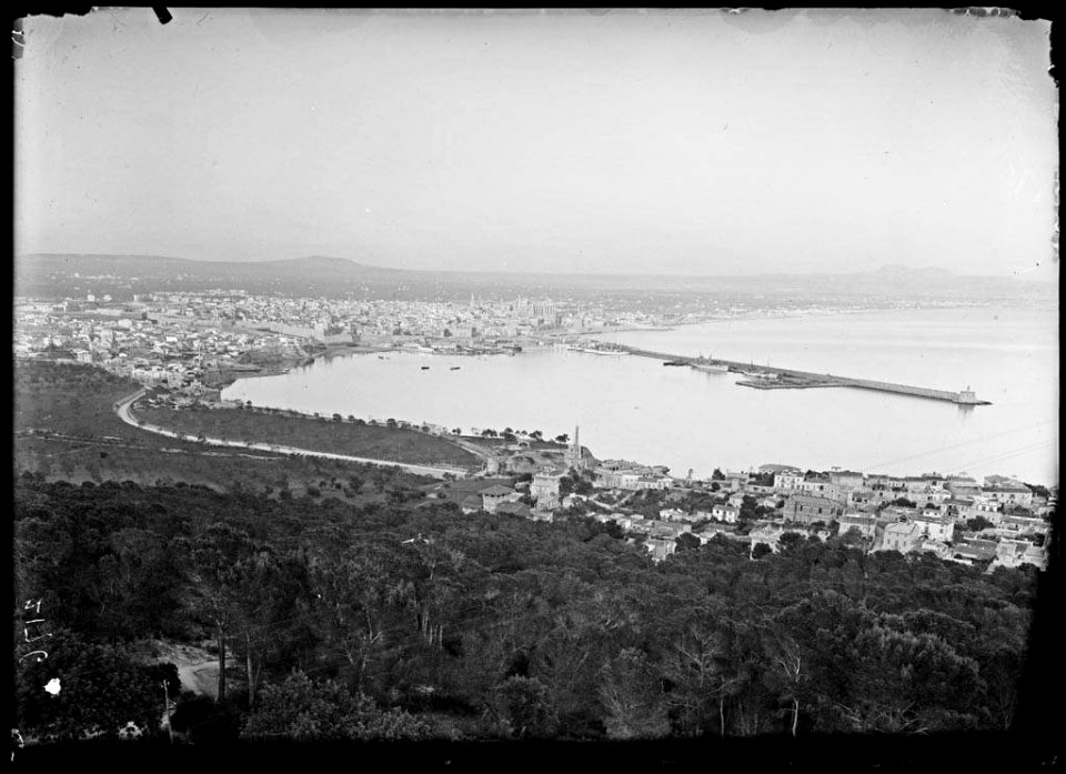 Vista de la ciutat de Palma de Mallorca des del castell de Bellver