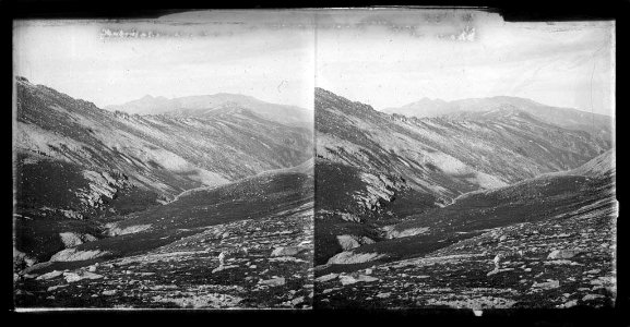 Vista de la vall del Tec i el Canigó