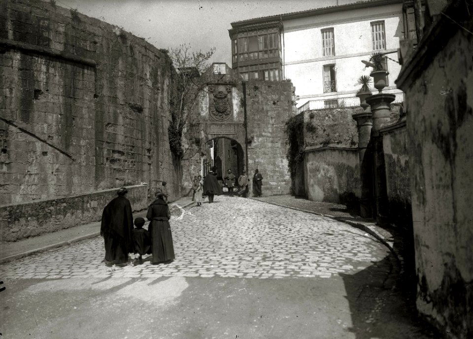 Vista de la localidad de Hondarribia (1 de 4) - Fondo Car-Kutxa Fototeka