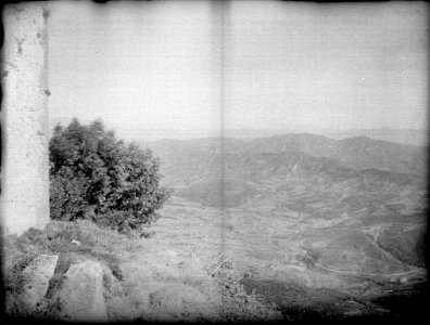 Vista de muntanyes des del Santuari del Far (AFCEC RIBASV C 2691)