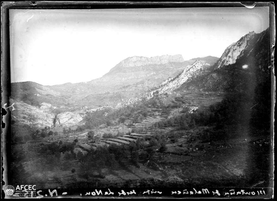 Vista de les muntanyes de Malanyeu