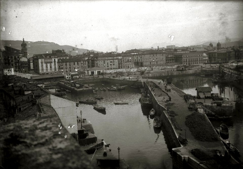 Vista de San Sebastián (5 de 12) - Fondo Car-Kutxa Fototeka
