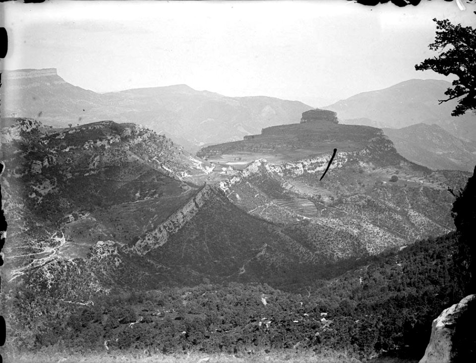 Vista de muntanyes (AFCEC RIBASV C 2686)