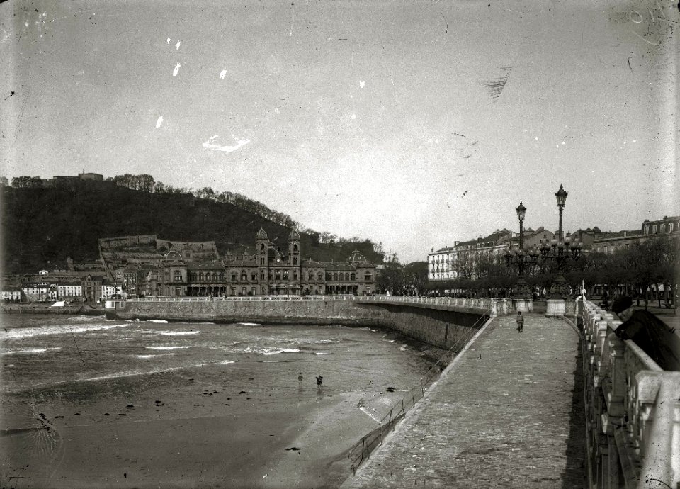 Vista de San Sebastián (6 de 12) - Fondo Car-Kutxa Fototeka