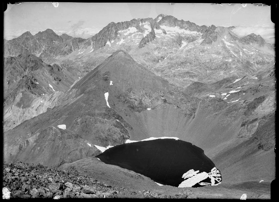 Vista del Balaitús i de l'estany Tebarrai