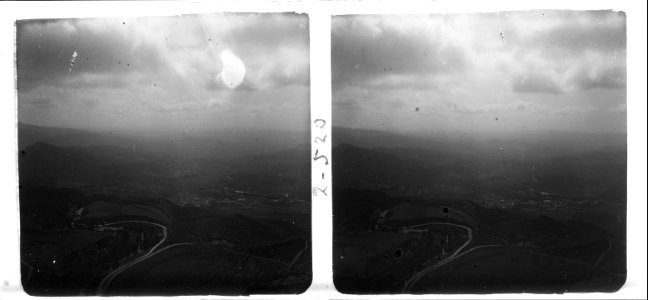 Vista de Sant Pere de Madrona al riu