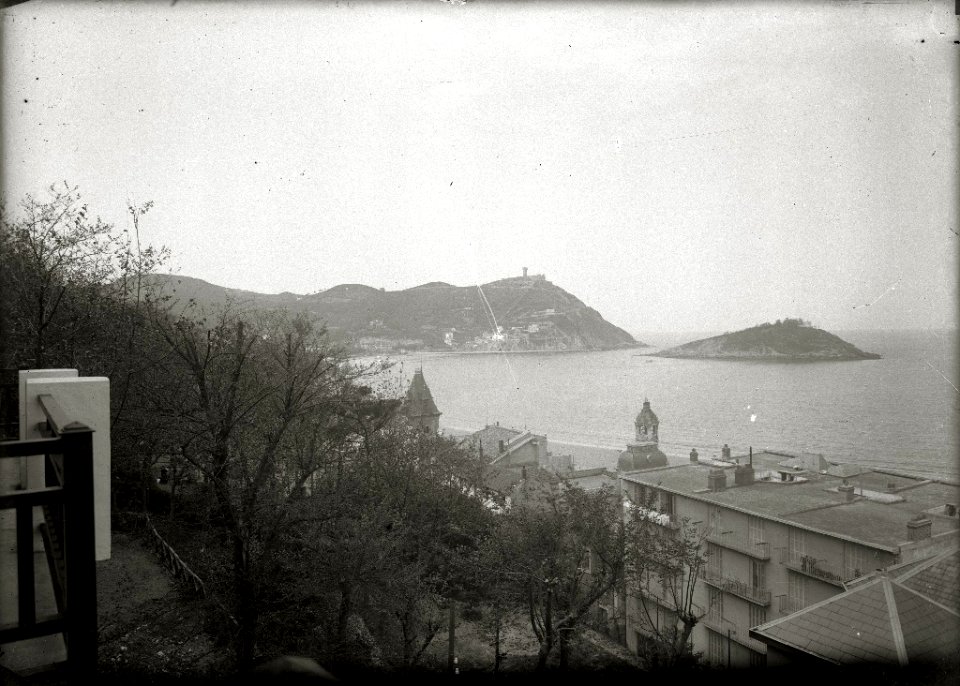 Vista de San Sebastián (11 de 12) - Fondo Car-Kutxa Fototeka