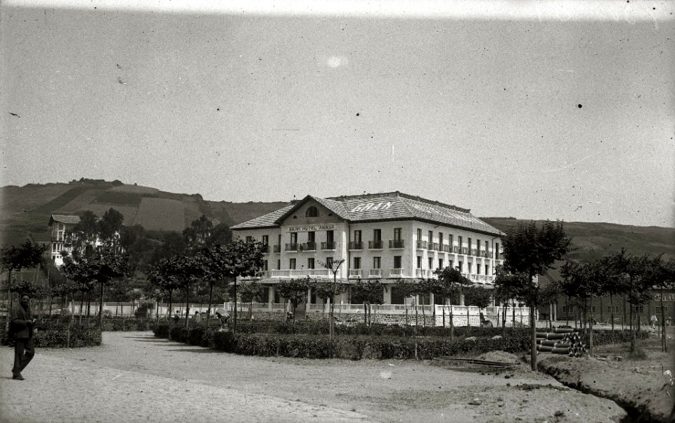 Vista del Gran Hotel Amaya en la localidad de Zumaia (1 de 1) - Fondo Car-Kutxa Fototeka