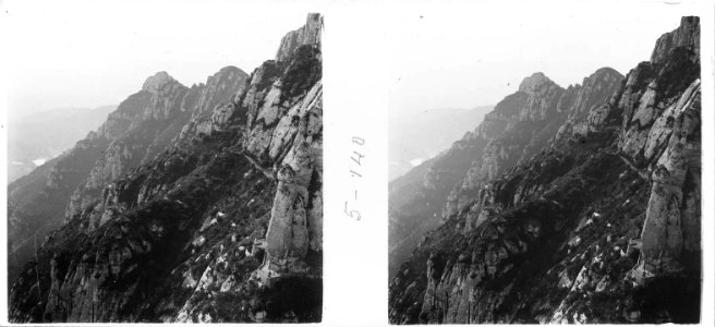 Vista del camí de la cova