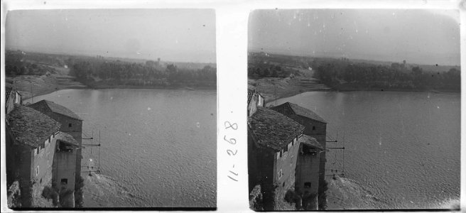 Vista del pla des de l'església parroquial de Miravet