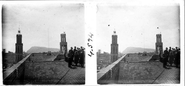 Vista del campanar de Santa Maria del Mar de Barcelona i del seu terrat