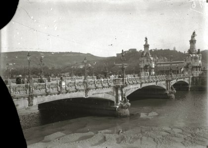 Vista del puente María Cristina (1 de 1) - Fondo Car-Kutxa Fototeka