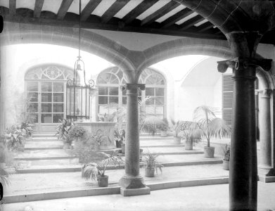 Vista del pati interior de Can Prom (AFCEC RIBASV C 2652)