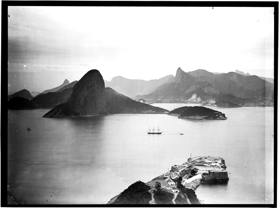 Vista do Pão de Açúcar a partir da Fortaleza de Santa Cruz - 3