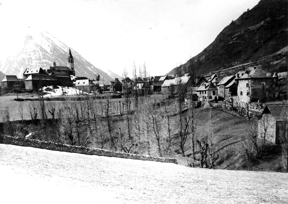 Vista general d'Unha amb neu