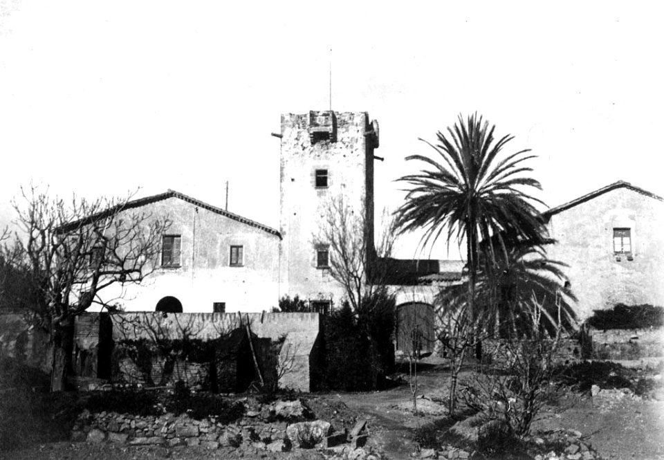 Vista general de Can Canyadó de Pomar de Dalt