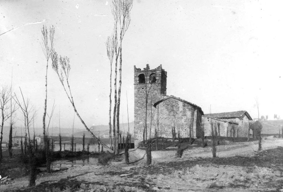 Vista general del Mas de Sant Sixt, a Vic