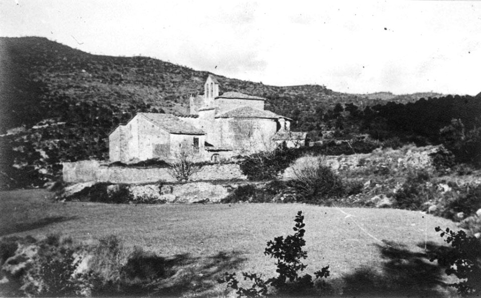 Vista general del monestir de Cellers