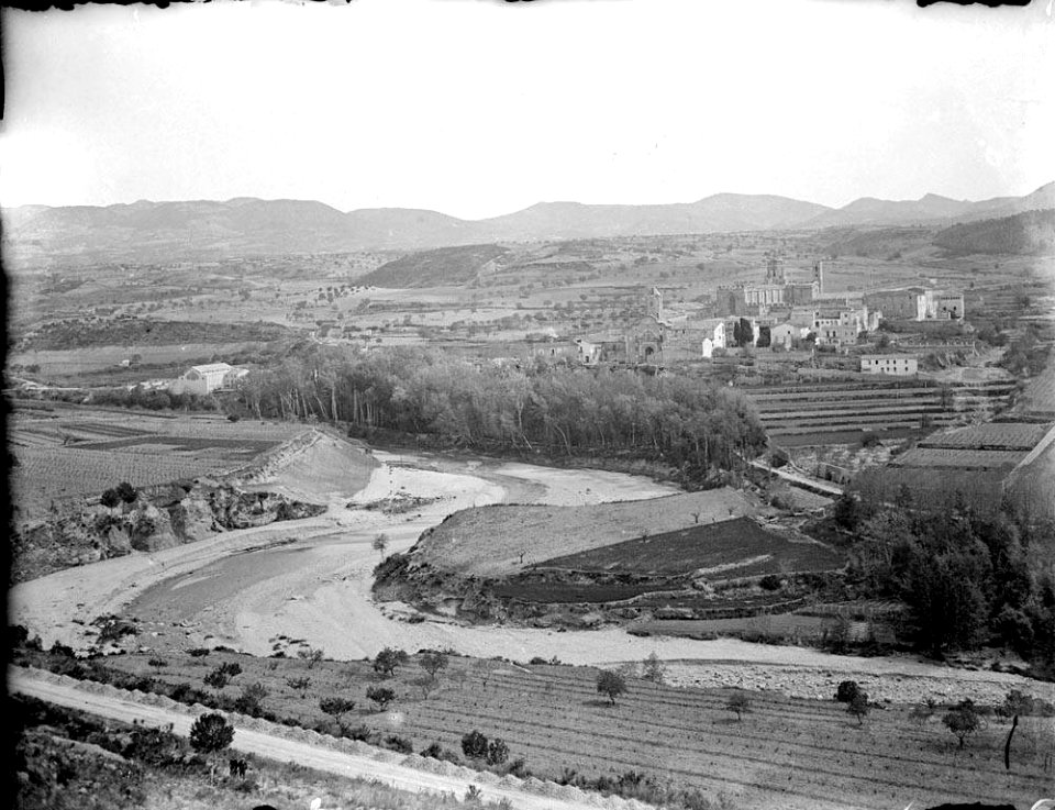 Vista general del Monestir de Santes Creus (AFCEC RIBASV C 2668)