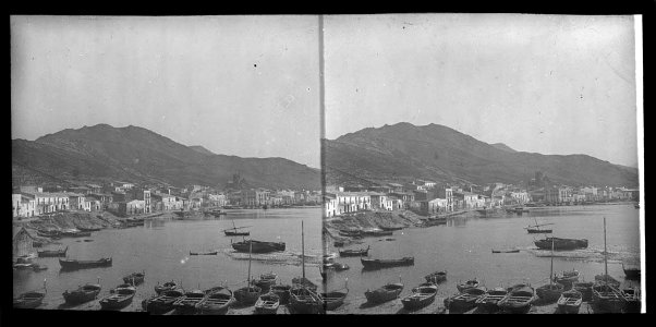 Vista general del Port de la Selva amb barques en primer terme (AFCEC BORDAS X 503)