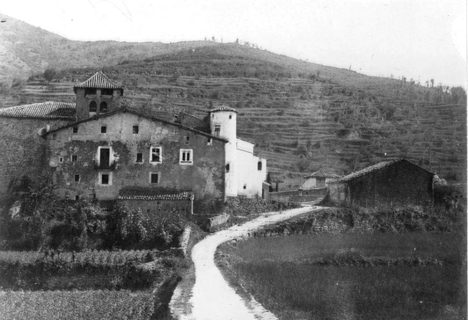 Vista general del Monestir de Santa Maria de Ridaura