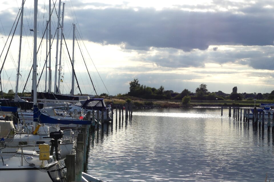 Port sail anchorage
