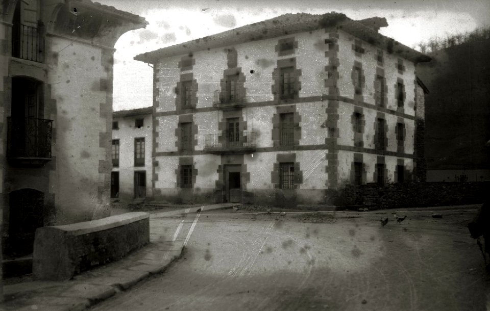Vista panoramica y rincones de la localidad de Lazkao (3 de 3) - Fondo Car-Kutxa Fototeka