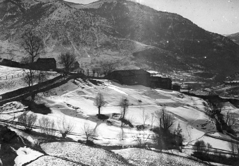 Vista parcial d'Aspà nevat